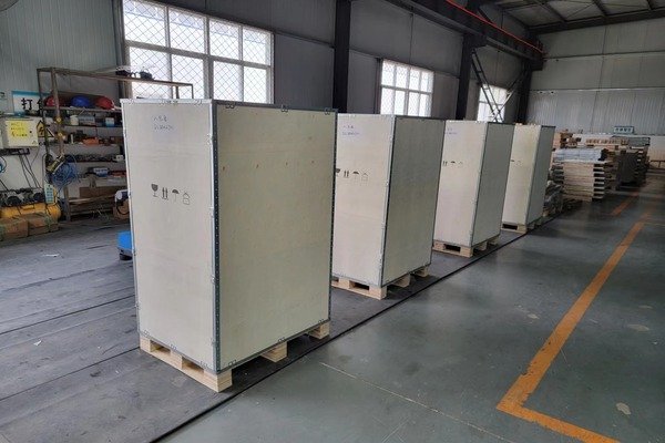 Secured packaging of industrial equipment ready for transportation, ensuring safe delivery